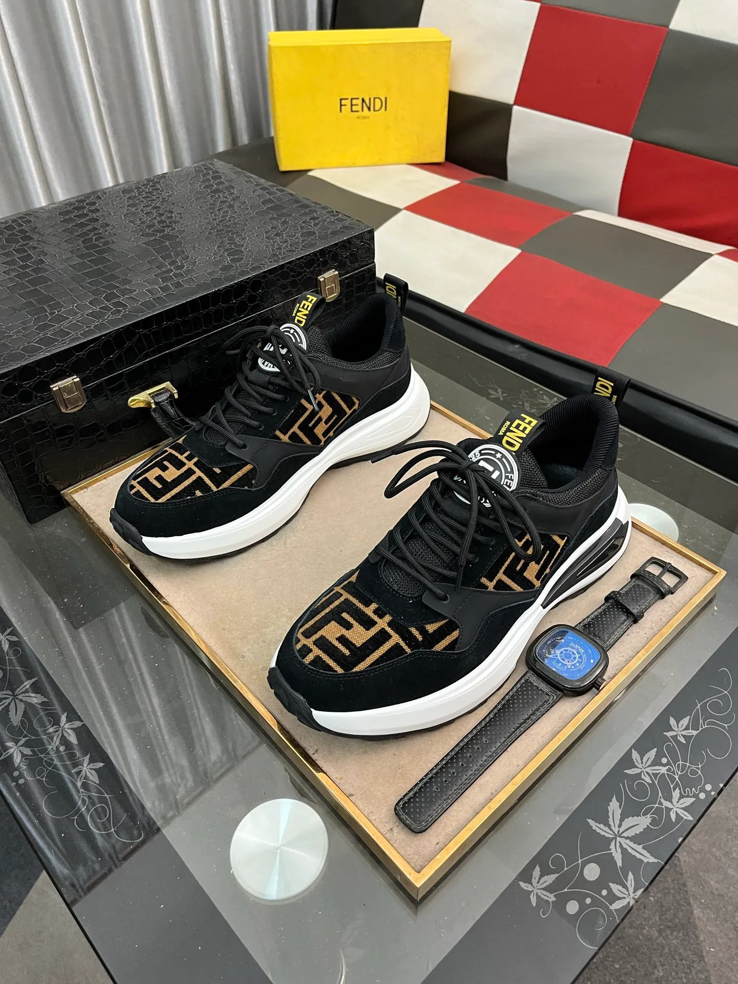 Men's shoes 💰458⌚️⌚️FENDI "FENDI" Regular size: 38-44 (casual shoes) Product materials: Selected cowhide upper, soft sheepskin lining; original outsole. 6️⃣colors available